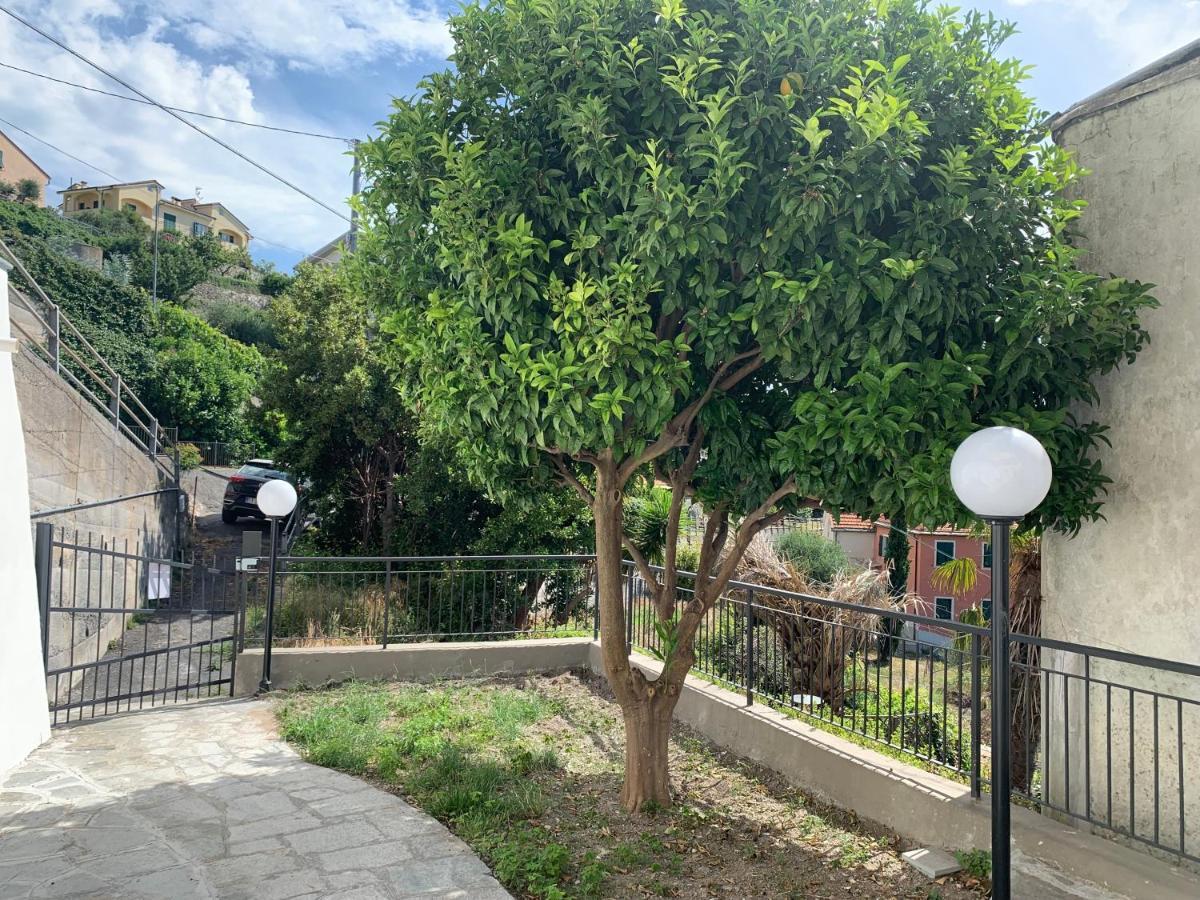 Villa Casa Indipendente Vista Mare Con Giardino Magliolo Exterior foto