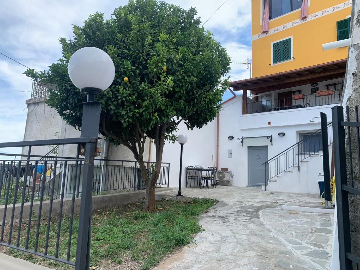 Villa Casa Indipendente Vista Mare Con Giardino Magliolo Exterior foto