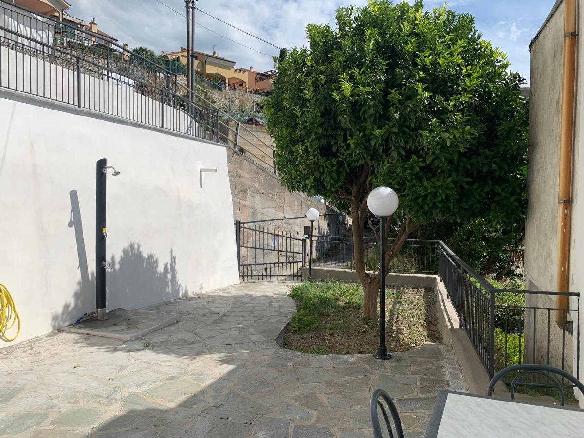 Villa Casa Indipendente Vista Mare Con Giardino Magliolo Exterior foto